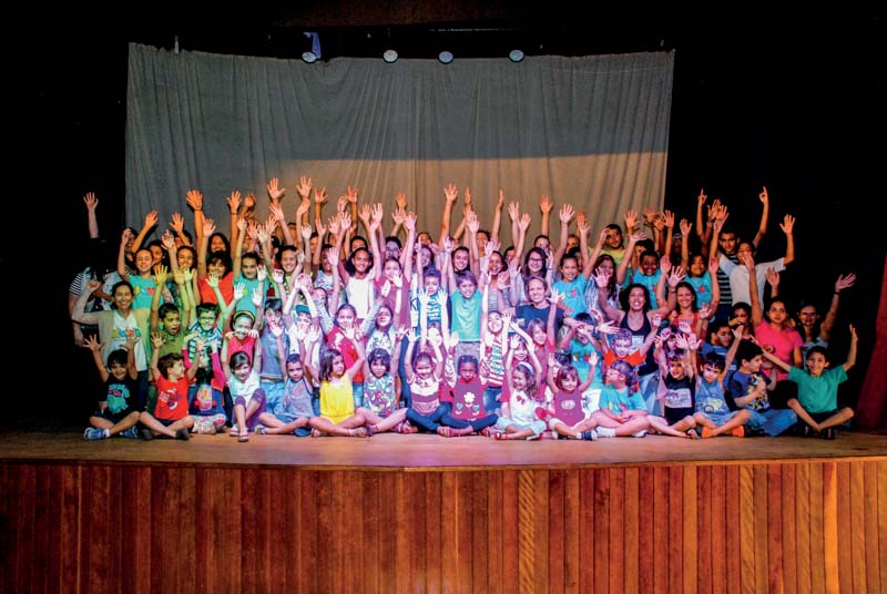 O Instituto Arte & Vida foi criado por amigos que se reuniam para montar espetáculos espíritas